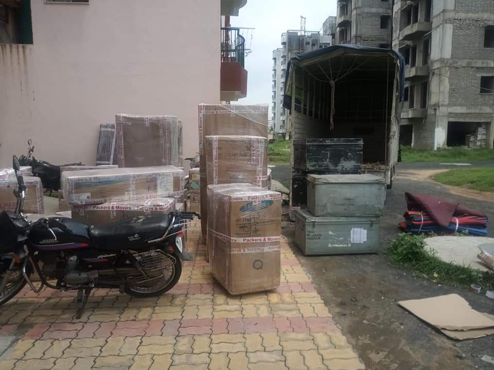 Delhivery Logistics Packers and Movers